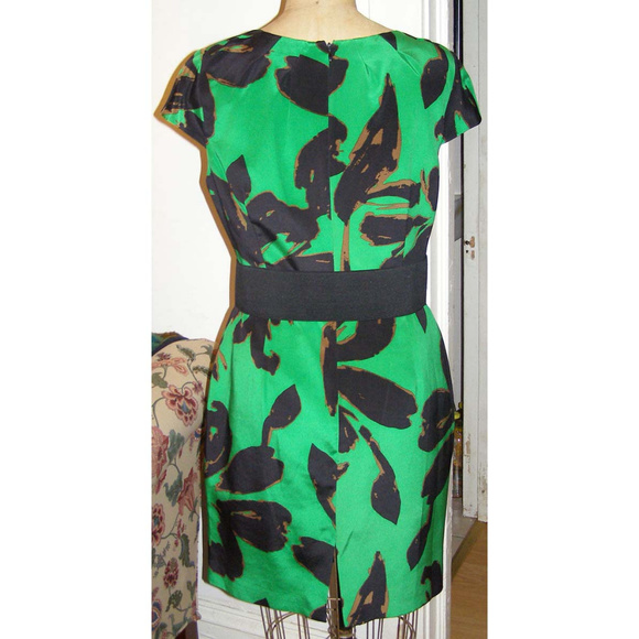 NWT gorgeous green floral print Chetta B dress 12 - Picture 4 of 8